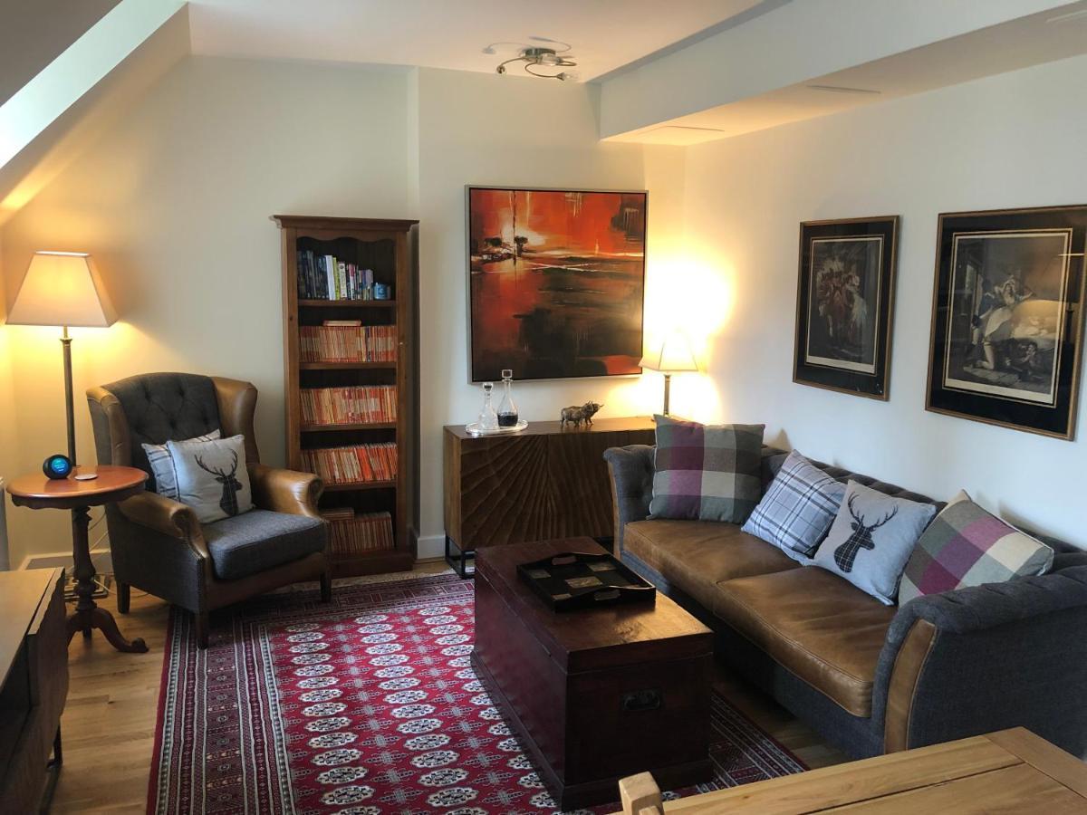 Loch Ness Moat House Apartments Fort Augustus Ngoại thất bức ảnh