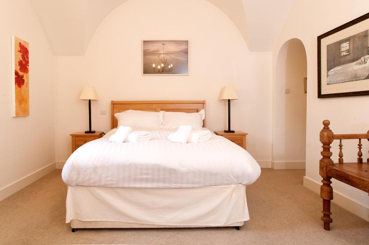 Loch Ness Moat House Apartments Fort Augustus Ngoại thất bức ảnh