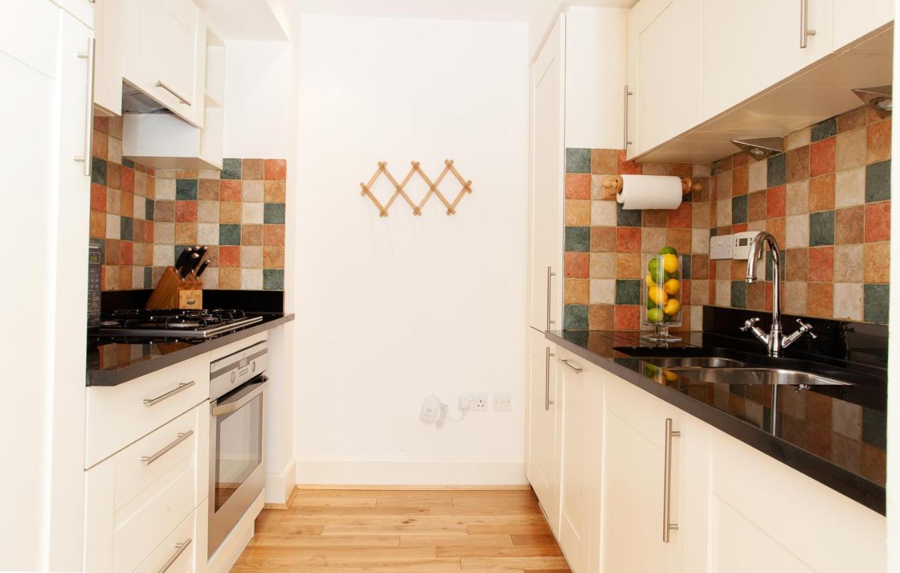 Loch Ness Moat House Apartments Fort Augustus Ngoại thất bức ảnh
